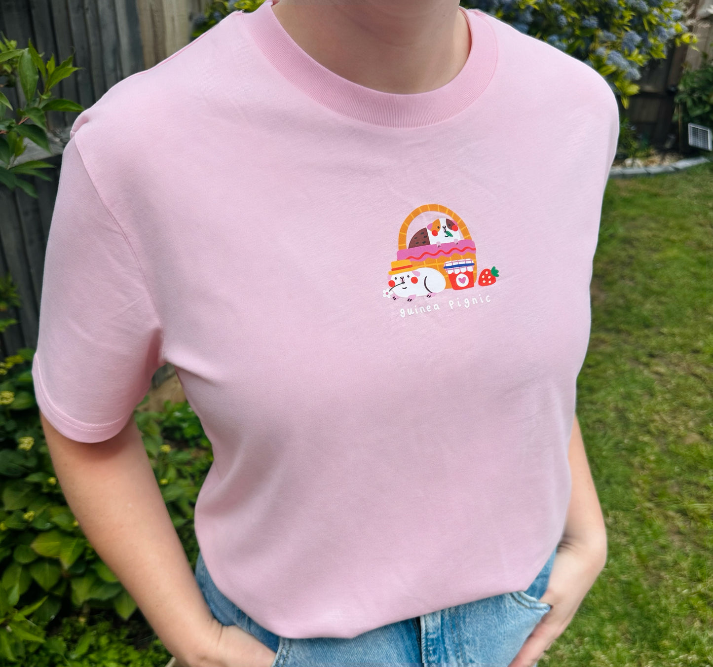 PINK Guinea Pignic Basket Cotton T-shirt